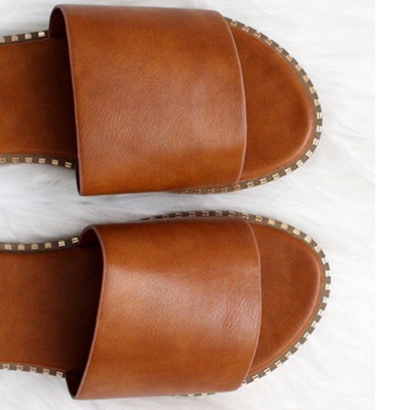 Single Band Gold Trim Sandals in Tan - Picture 2 of 8